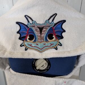 White Hooded Towel with Dragon Embroidery